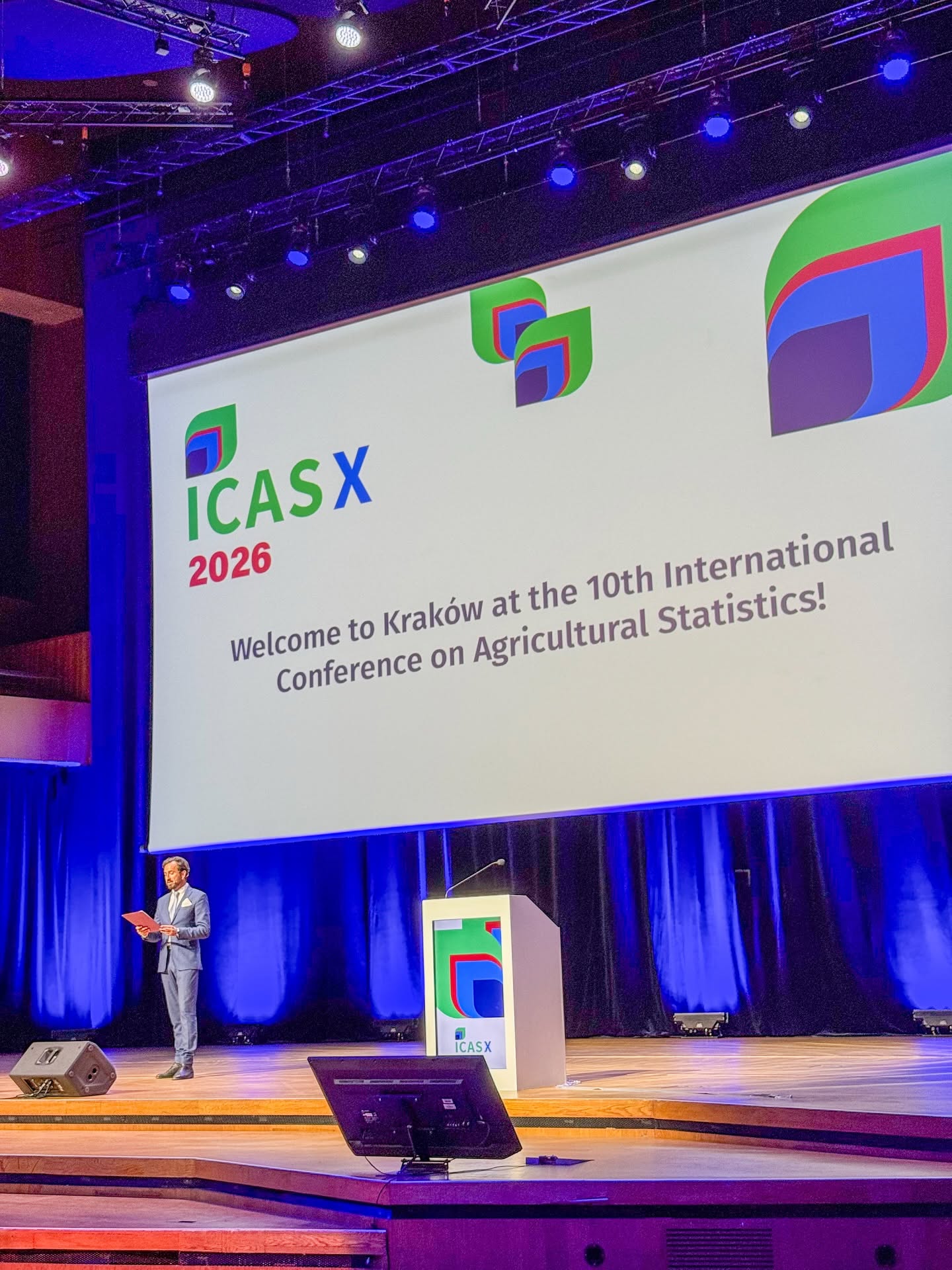 Scena podczas otwarcia konferencji ICAS X